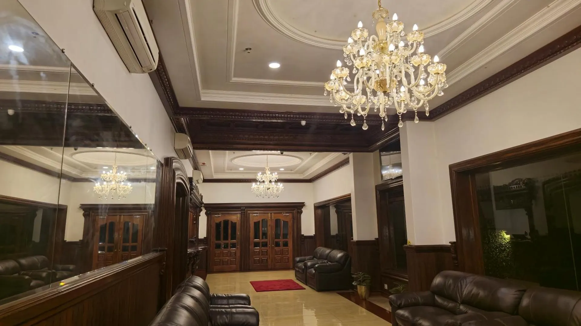 Hotell Travann Alappuzha